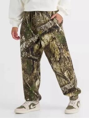Men’s Jordan Brooklyn Camo Realtree Fleece Jogger Pants size Large